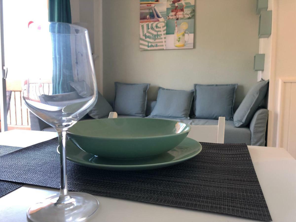 Ferienwohnung Magnificent Studio With A Terrace Overlooking The Sea! Puerto de la Cruz  Exterior foto